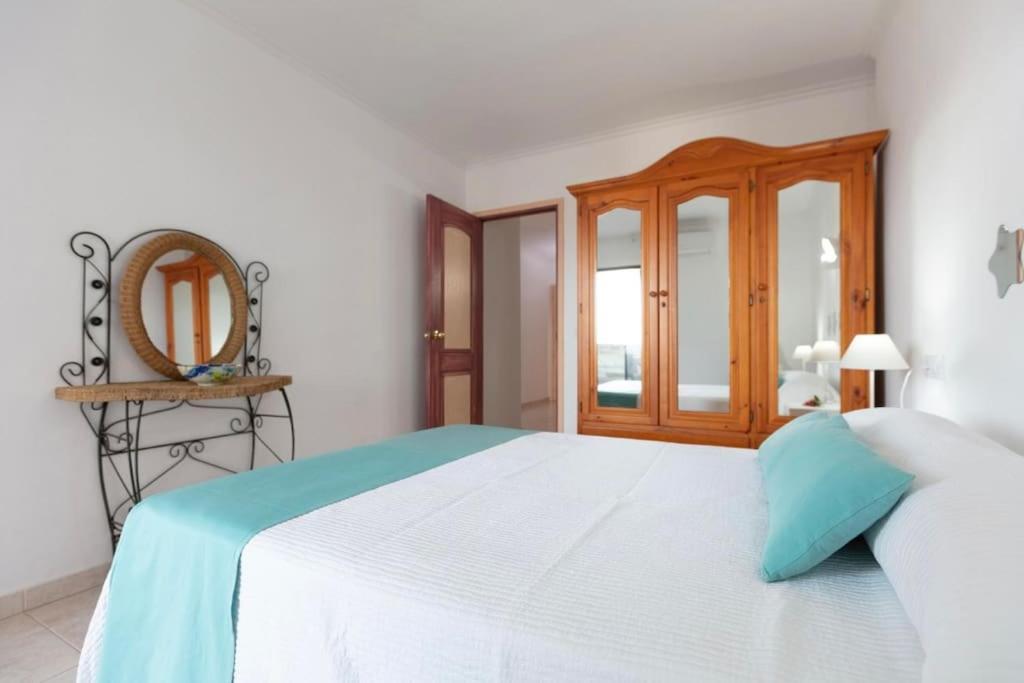 Apartamentos El Puerto, La Savina 萨宾娜 外观 照片