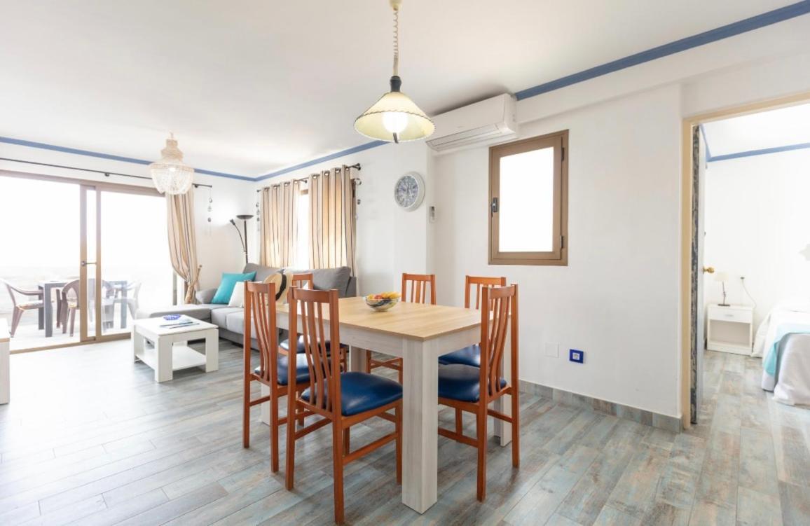 Apartamentos El Puerto, La Savina 萨宾娜 外观 照片